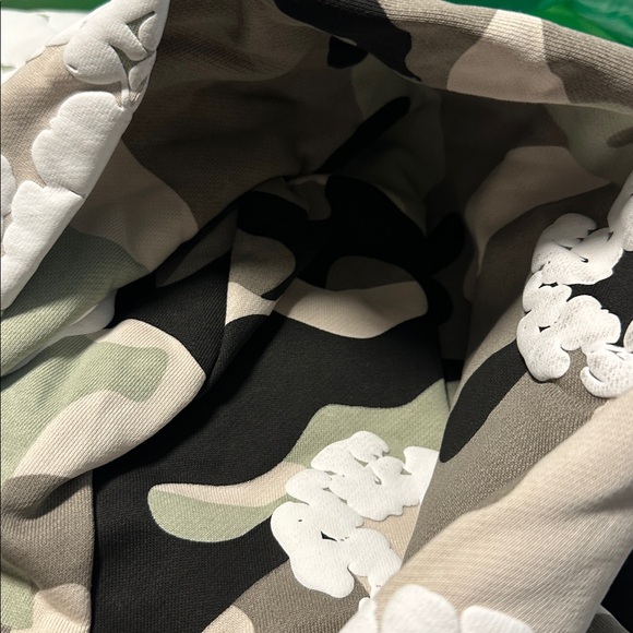 Denim Tears Camo Cotton Wreath All-Over Print Hoodie Size M - Picture 3 of 7